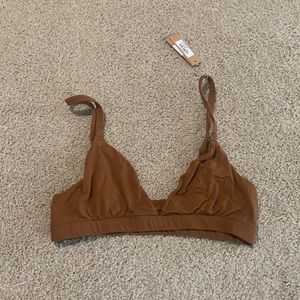 Skims pullover bralette brown